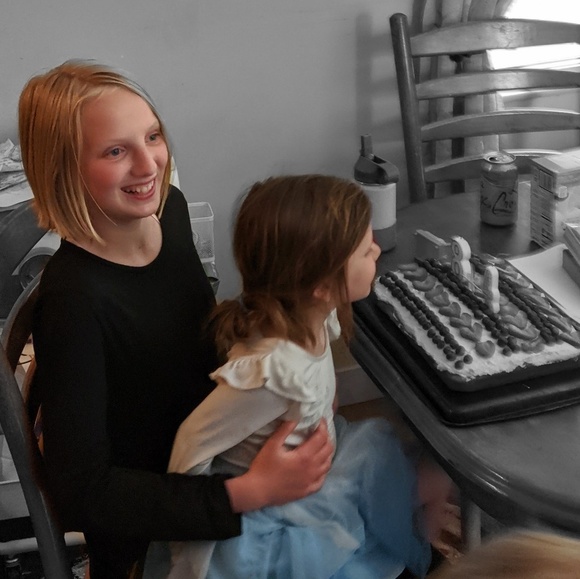 Meet your Posher, Jael - Picture 1 of 1